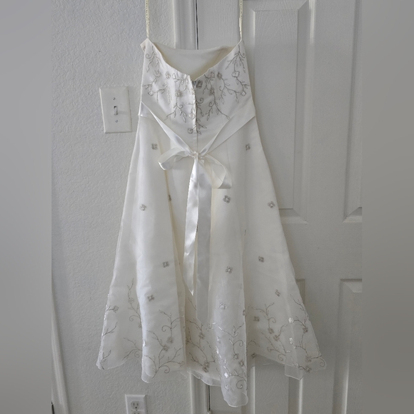 David's bridal Galina bridal gown - Picture 10 of 13